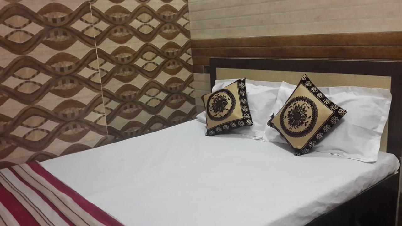 Hotel Punjabi Niwas Amritsar Exterior foto