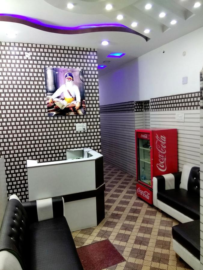 Hotel Punjabi Niwas Amritsar Exterior foto