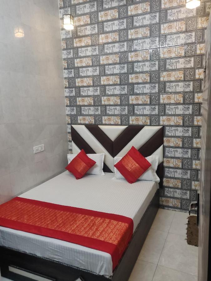 Hotel Punjabi Niwas Amritsar Exterior foto